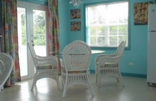 Spanish Wells Cottage | Charming safe and quiet beach escape