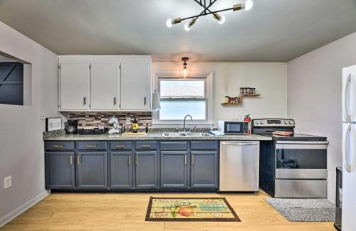 North Buffalo Apartment | Charming Buffalo Apt 18 Mi to Niagara Falls!