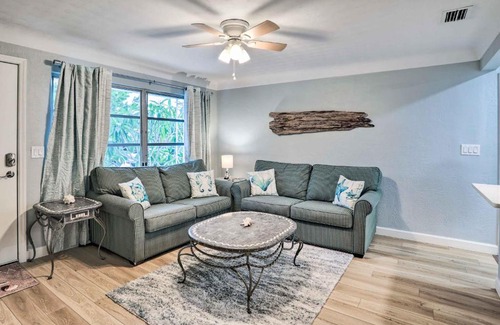 Greater Pinellas Point House | Charming Bungalow - 7 Mi to St Pete Beach!