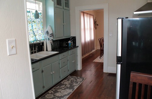 Rountree House | Charming Bungalow In The Heart Of Springfield