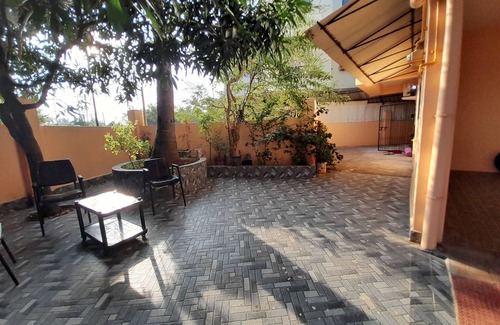 Holy Cross Colony House | Charming bungalow with AC and WiFi in beautiful Dabolim