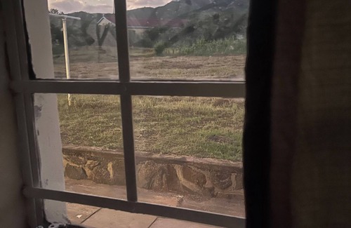 Nyanga House | Charming bungalow with WiFi in Nyanga