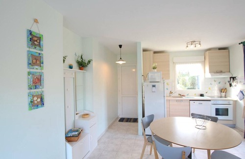 Saint-Jean-le-Thomas Cottage | Charming Coastal Villa with Private Garden, Terrace & Fireplace in Saint-Jean-le-Thomas