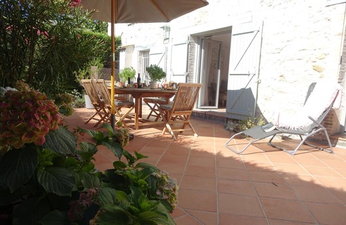 Saint-Paul-de-Vence House | charming cottage with private tennis court