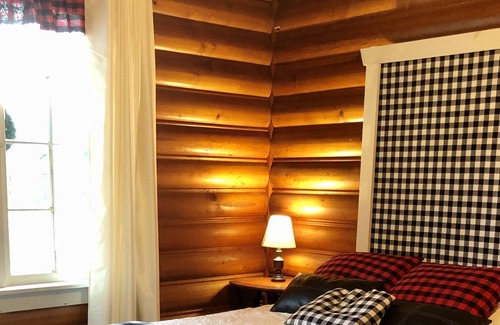 Birch Bay Cabin | Charming Cabin 2 Blocks from the Salt Water Beach