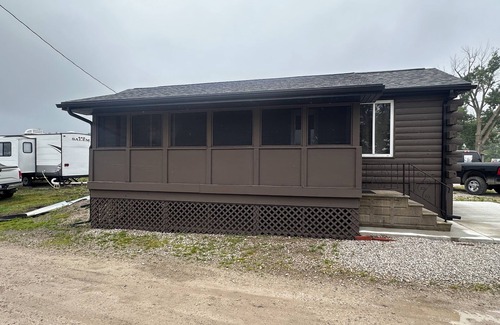 Oak Harbor Cabin | Charming cabin At Magee East Marina & Campground