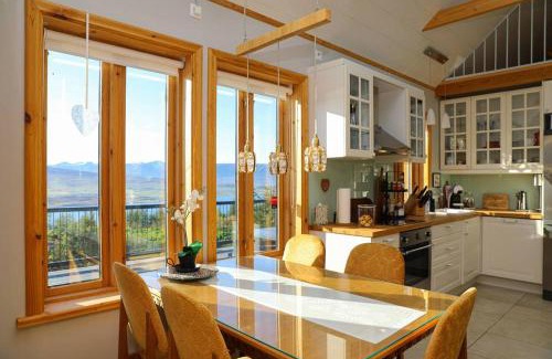 Akureyri Ski Chalet | Charming Cabin close to Akureyri