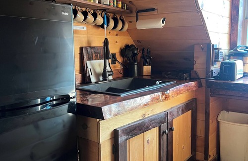 New Sweden Cabin | Charming cabin in wonderful New Sweden with 80 acres of woods and trails