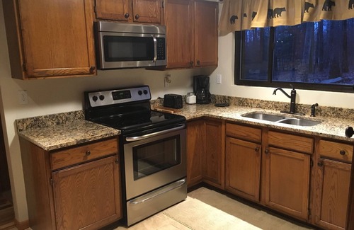 McHenry Cabin | Charming Cabin Only Minutes Away from all the attractions in Deep Creek Lake, MD