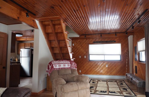 McHenry Cabin | Charming Cabin Only Minutes Away from all the attractions in Deep Creek Lake, MD