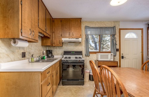 Arbor Vitae House | Charming Cabin w/Lake Views and Trail Access - Family-Friendly
