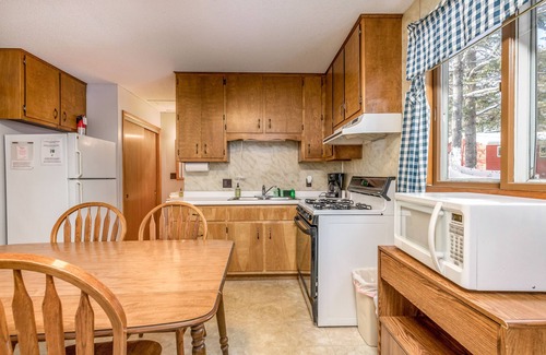 Arbor Vitae House | Charming Cabin w/Lake Views and Trail Access - Family-Friendly