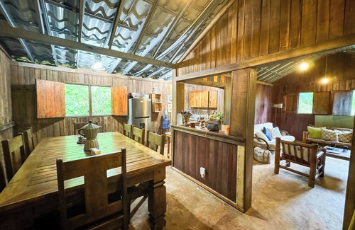 Moca Cabin | Charming Cabin with Breathtaking Valley Views