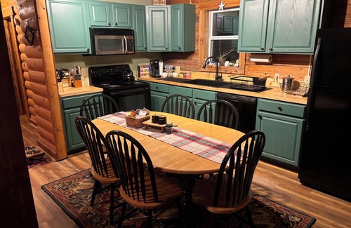 Bostic Cabin | Charming Cabin with Incredible Mountain Views