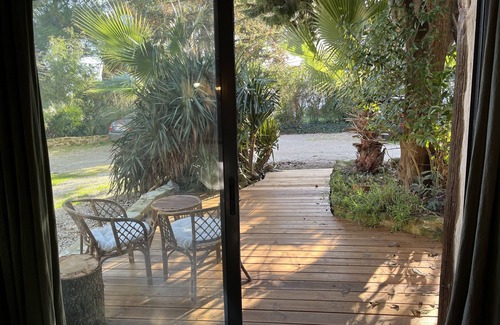 Barbentane Apartment | Charming cafoutchi at the foot of Montagnette