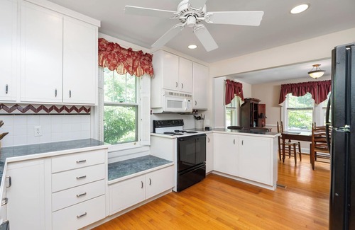 Waynesboro House | Charming Cape Cod overlooking South River in Waynesboro