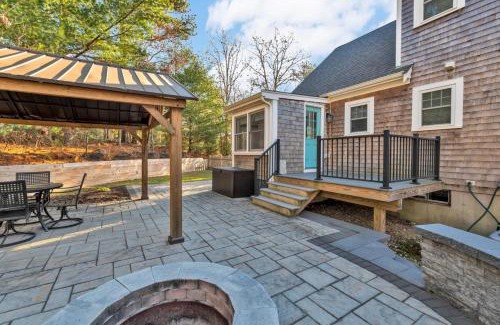 Cataumet House | Charming Cape Cod Retreat in Bourne