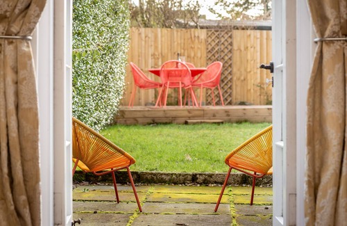 Comrie Cottage | Charming Cardoon Cottage in beautiful village