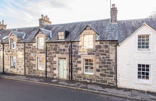 Comrie Cottage | Charming Cardoon Cottage in beautiful village
