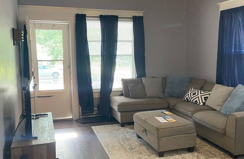 Wichita House | Charming, Centrally Located 1 BR/1BA