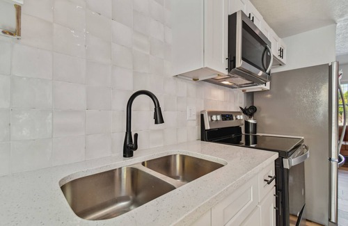 Egypt Lake-Leto House | Charming Centrally Located, 3 bedroom house!