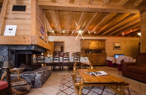 Les Tines Ski Chalet | Charming chalet for 12 persons with an exceptional view on the Mont-Blanc