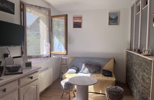 Cauterets Apartment | Charming chalet for 4 in Cauterets with parking