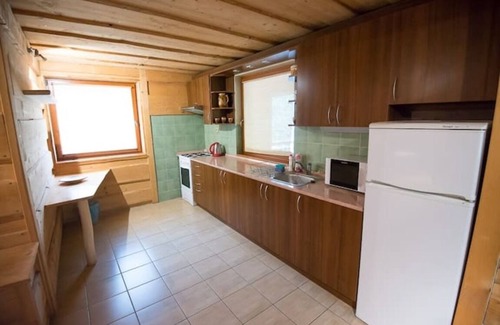 Zvolen Ski Chalet | Charming chalet for 8 people, 3 BD, 2 BT, kitchen