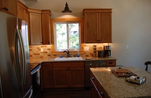 Leavenworth House | Charming Chalet in Plain with Private Hot Tub, WiFi and Game Cupboard