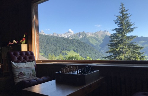 Barboleusaz Ski Chalet | Charming chalet on the slopes!