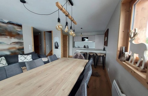 Valmorel Ski Chalet | Charming Chalet with Hotel Services, 3 Bedrooms, Terrace, Parking, and WiFi