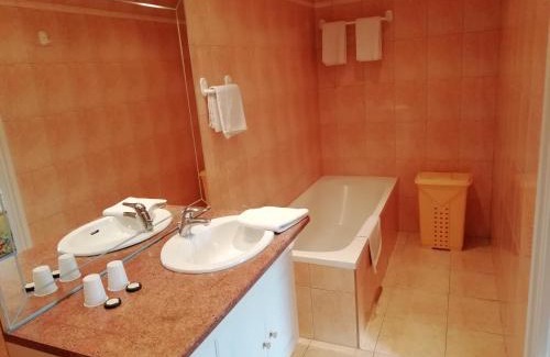 Quend Ski Chalet | Charming Chalet with Swimming Pool in Quend