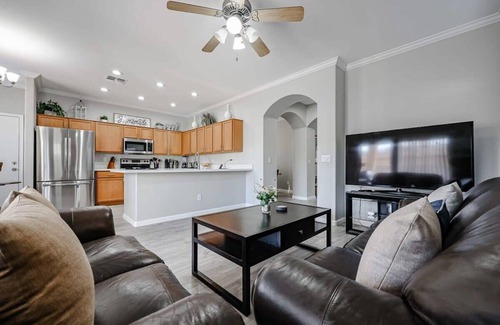 Chandler House | Charming Chandler 2-Story Home - 3BR