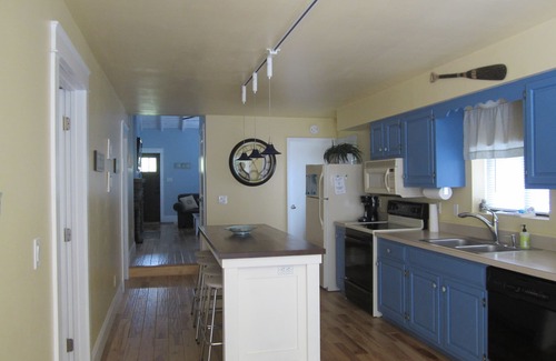 Charlevoix House | Charming Charlevoix Beach Cottage
