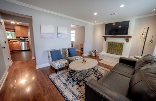 Charlottesville House | Charming Charlottesville Home 5 Minutes from UVA Grounds and Hospital