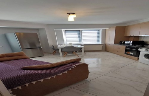 Chisinau Apartment | Charming Chișinău Apartment With Gas Heating & Hot Tub