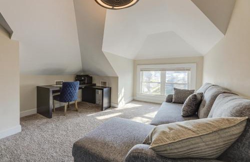 Norwood House | Charming Cincinnati Home with Spacious Deck!