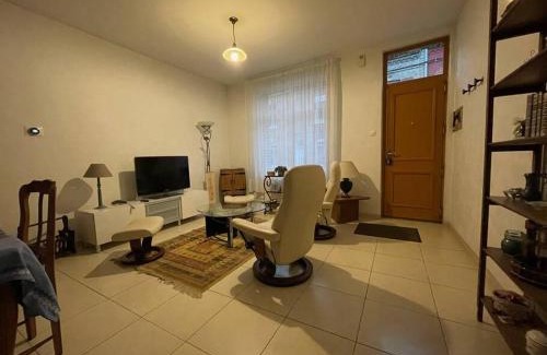 Saint-Honore - Jeanne d'Arc House | Charming City Home Near Downtown with Garage