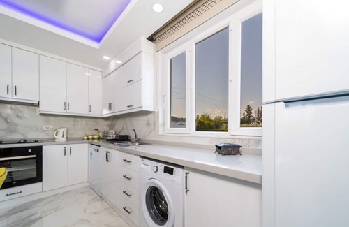 Lara Villa | Charming Classic Villa in Muratpasa