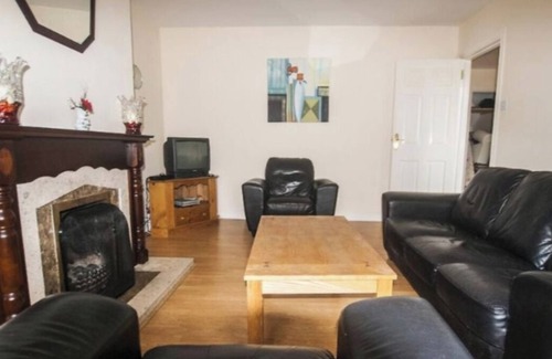 Enniscrone House | Charming Coastal 3-bedroom house in Enniscrone