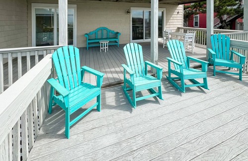 Emerald Isle Apartment | charming coastal dog friendly apartment near the beach