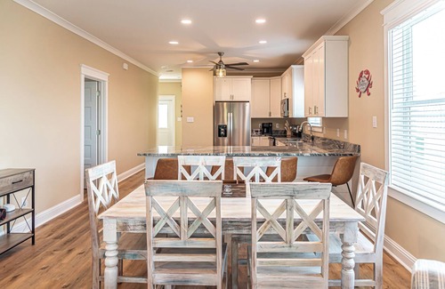 Fort Morgan House | Charming Coastal dream cottage 3-bedroom house in fantastic Fort Morgan