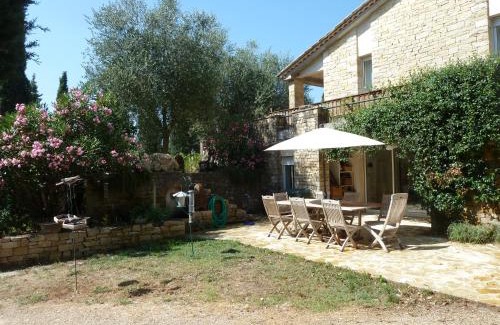 Chateauneuf-Grasse Villa | Charming cocoon 100sqm for 4p with infinity pool