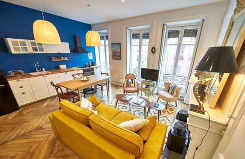 Griffon - Royale Apartment | Charming cocoon – Slopes of Croix-Rousse – Place Sathonay