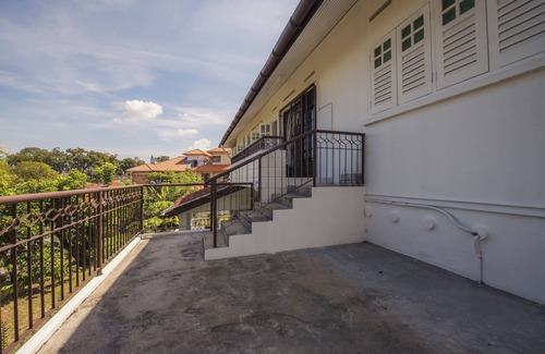 Tanjung Bungah House | Charming colonial bungalow