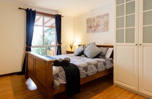 Margaret River House | Charming, Comfortable Rustic Home Away From Home - Walking Distance to CBD