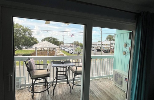 Cedar Key Condo | Charming Condo 231 in adorable Cedar Key