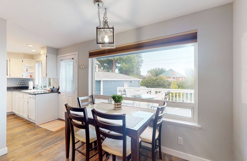 Suquamish Condo | Charming condo with bay views, 2 kayaks, free WiFi & steps from the waterfront