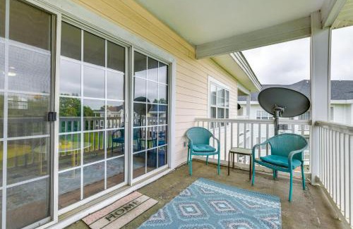 Charlotte Apartment | Charming Condo with Balcony, 1 Mi to UNC Charlotte!
