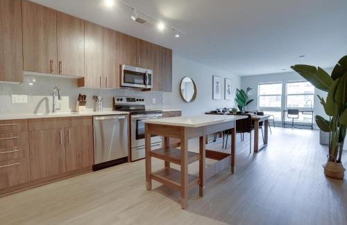 Jefferson Manor Apartment | Charming Condo with Nice Amenities at Alexandria